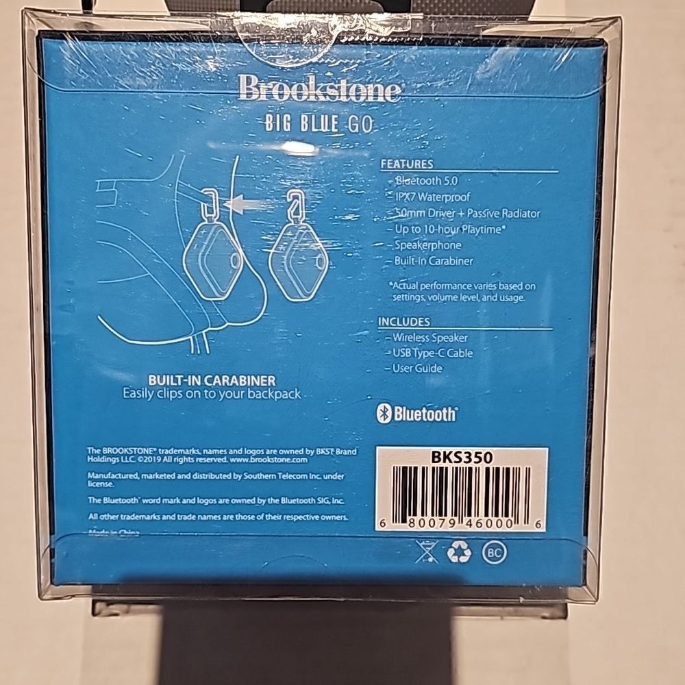 Brookstone compact wireless speaker - Picture 2 of 5